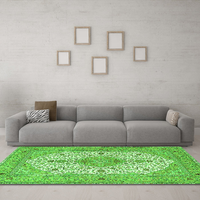 Machine Washable Persian Green Traditional Area Rugs in a Living Room,, wshtr3545grn