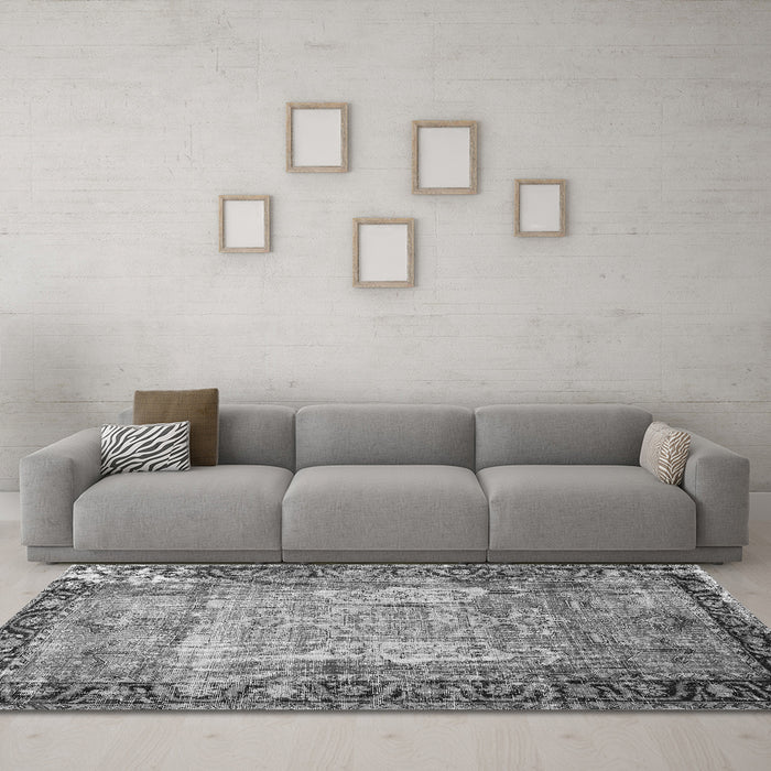 Machine Washable Persian Gray Traditional Rug in a Living Room,, wshtr3549gry