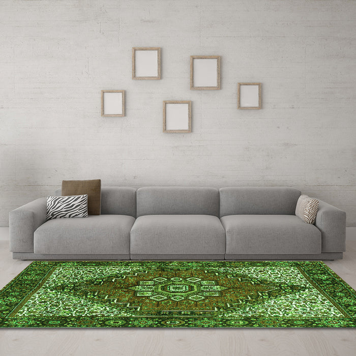 Machine Washable Persian Green Traditional Area Rugs in a Living Room,, wshtr3551grn
