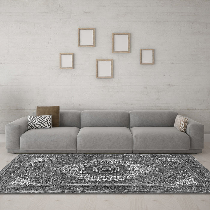 Machine Washable Persian Gray Traditional Rug in a Living Room,, wshtr3552gry