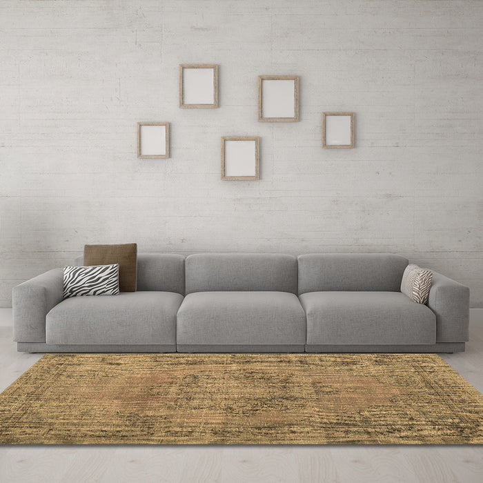 Machine Washable Persian Brown Traditional Rug in a Living Room,, wshtr3553brn