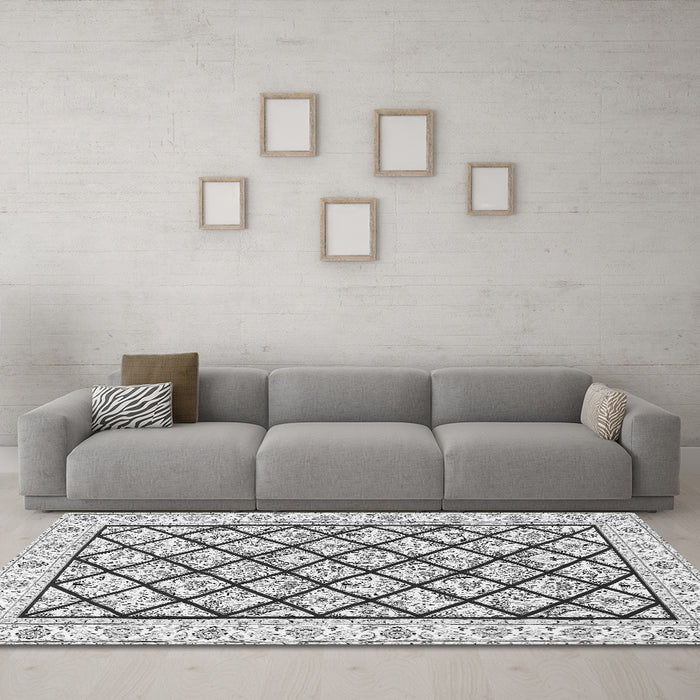 Machine Washable Persian Gray Traditional Rug in a Living Room,, wshtr355gry