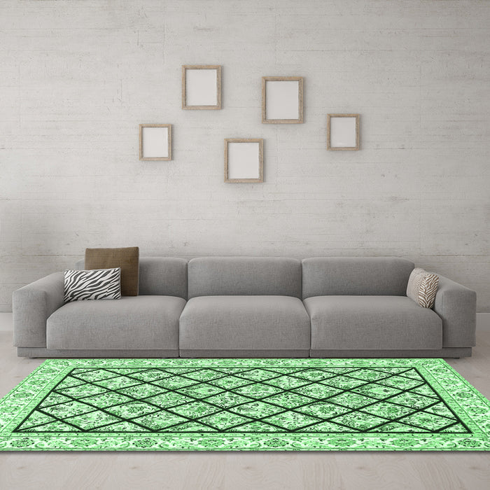 Machine Washable Persian Emerald Green Traditional Area Rugs in a Living Room,, wshtr355emgrn