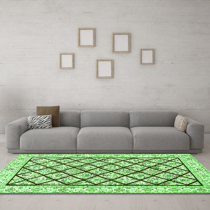 Machine Washable Persian Green Traditional Area Rugs in a Living Room,, wshtr355grn