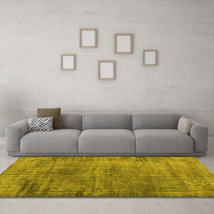 Machine Washable Persian Yellow Traditional Rug in a Living Room, wshtr3560yw