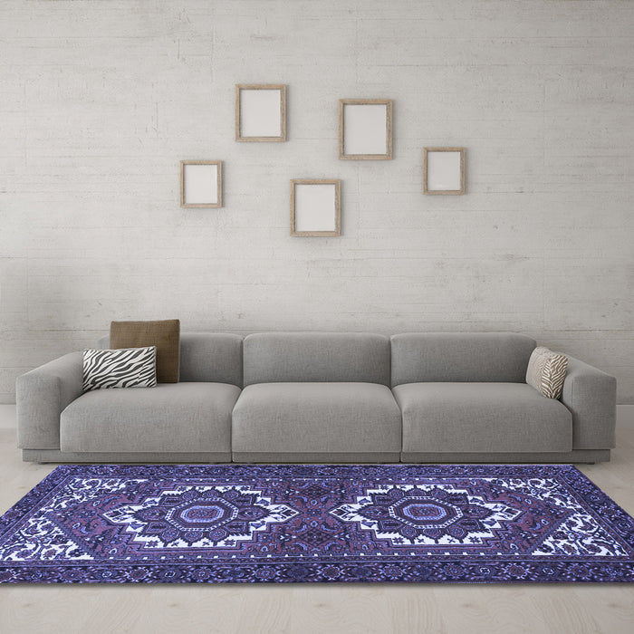 Machine Washable Persian Blue Traditional Rug in a Living Room, wshtr3562blu