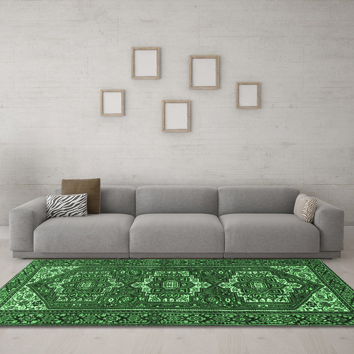 Machine Washable Persian Emerald Green Traditional Area Rugs in a Living Room,, wshtr3563emgrn