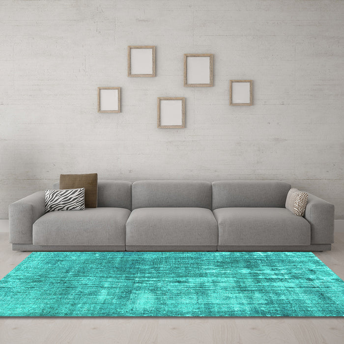 Machine Washable Persian Turquoise Traditional Area Rugs in a Living Room,, wshtr3564turq