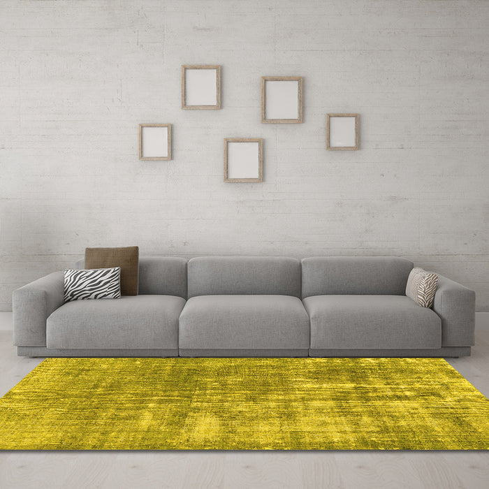 Machine Washable Persian Yellow Traditional Rug in a Living Room, wshtr3564yw