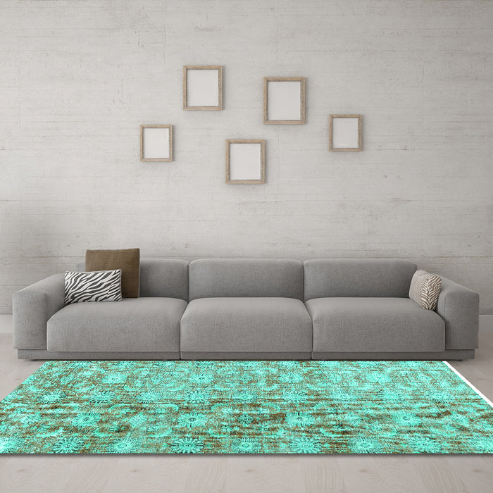 Machine Washable Persian Turquoise Traditional Area Rugs in a Living Room,, wshtr3566turq