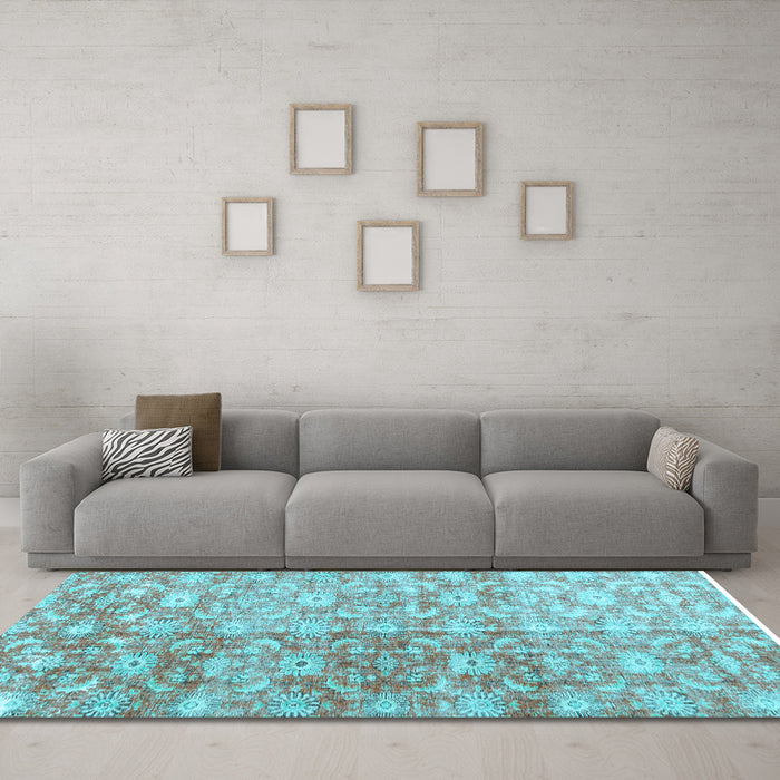 Machine Washable Persian Light Blue Traditional Rug in a Living Room, wshtr3566lblu