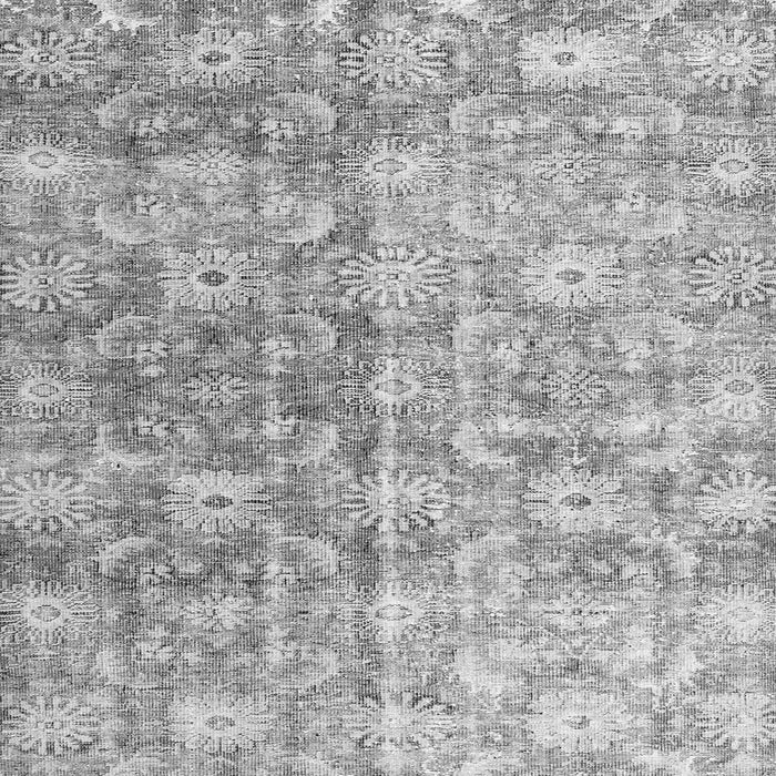 Serging Thickness of Machine Washable Persian Gray Traditional Rug, wshtr3566gry