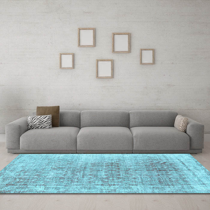 Machine Washable Persian Light Blue Traditional Rug in a Living Room, wshtr3568lblu