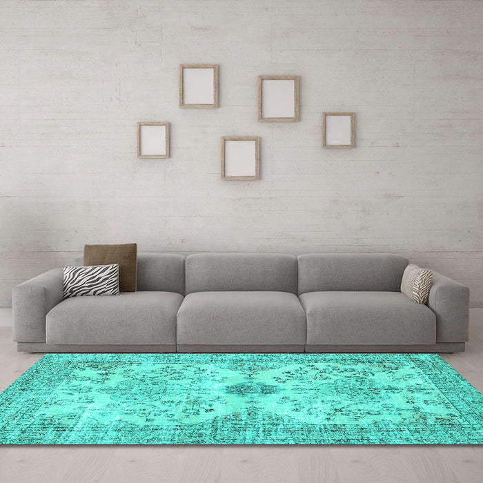 Machine Washable Persian Turquoise Traditional Area Rugs in a Living Room,, wshtr3570turq