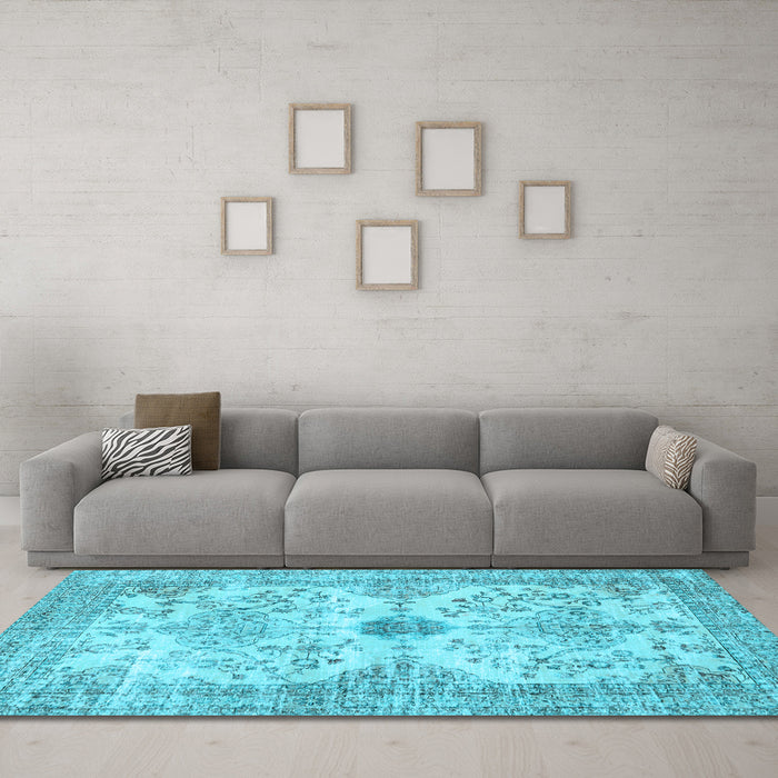 Machine Washable Persian Light Blue Traditional Rug in a Living Room, wshtr3570lblu