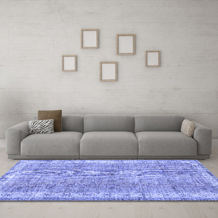 Machine Washable Persian Blue Traditional Rug in a Living Room, wshtr3572blu