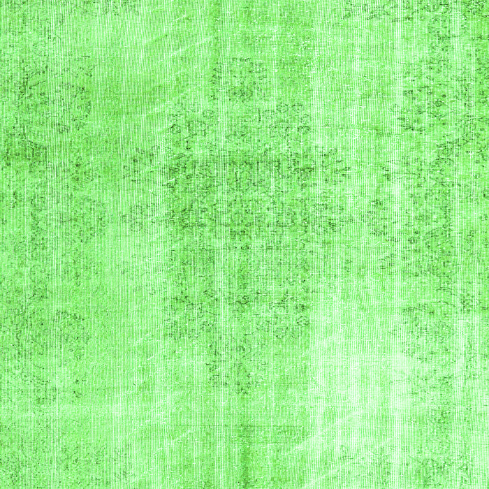 Serging Thickness of Machine Washable Persian Green Traditional Area Rugs, wshtr3574grn