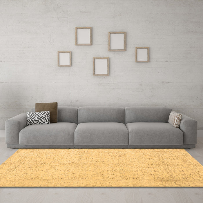 Machine Washable Persian Brown Traditional Rug in a Living Room,, wshtr3575brn
