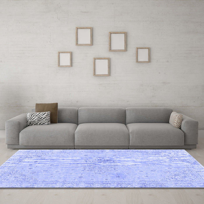 Machine Washable Persian Blue Traditional Rug in a Living Room, wshtr3576blu