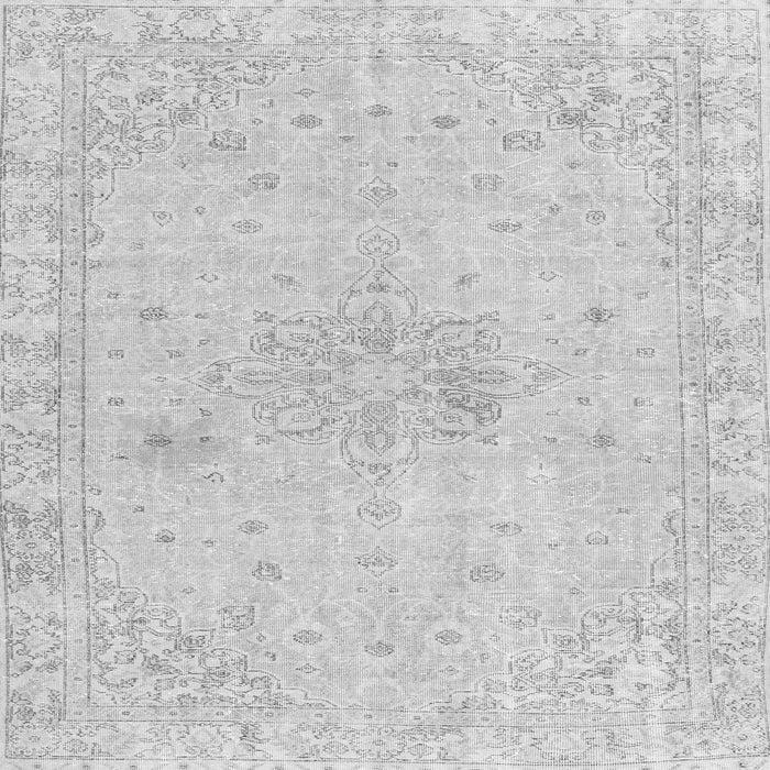 Round Machine Washable Persian Gray Traditional Rug, wshtr3576gry