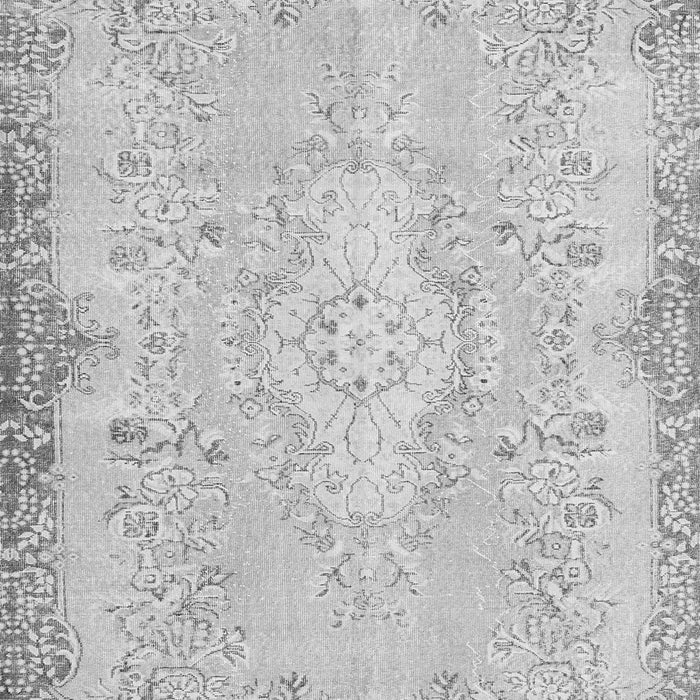 Serging Thickness of Machine Washable Persian Gray Traditional Rug, wshtr3577gry