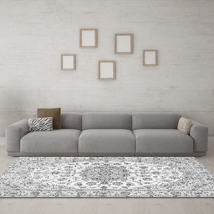 Machine Washable Medallion Gray Traditional Rug in a Living Room,, wshtr357gry