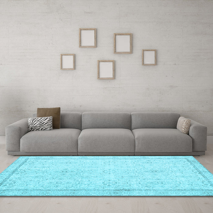 Machine Washable Persian Light Blue Traditional Rug in a Living Room, wshtr3580lblu
