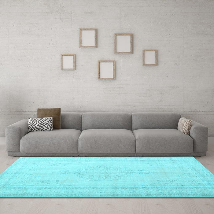 Machine Washable Persian Light Blue Traditional Rug in a Living Room, wshtr3584lblu