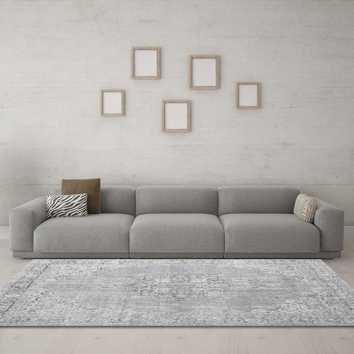 Machine Washable Medallion Gray Traditional Rug in a Living Room,, wshtr3586gry