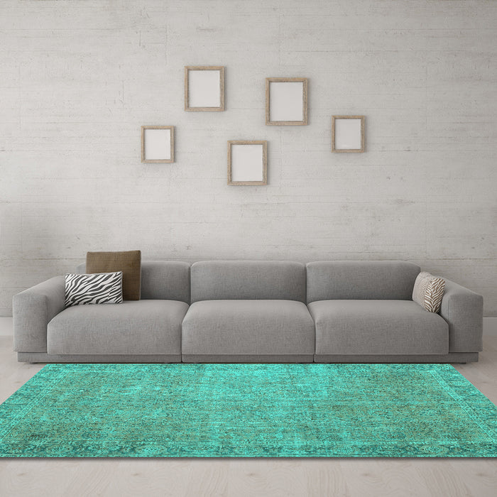 Machine Washable Persian Turquoise Traditional Area Rugs in a Living Room,, wshtr3587turq