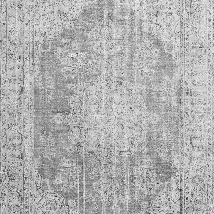 Serging Thickness of Machine Washable Persian Gray Traditional Rug, wshtr3588gry