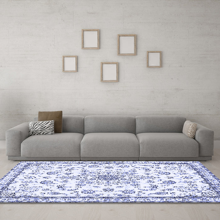 Machine Washable Medallion Blue Traditional Rug in a Living Room, wshtr358blu