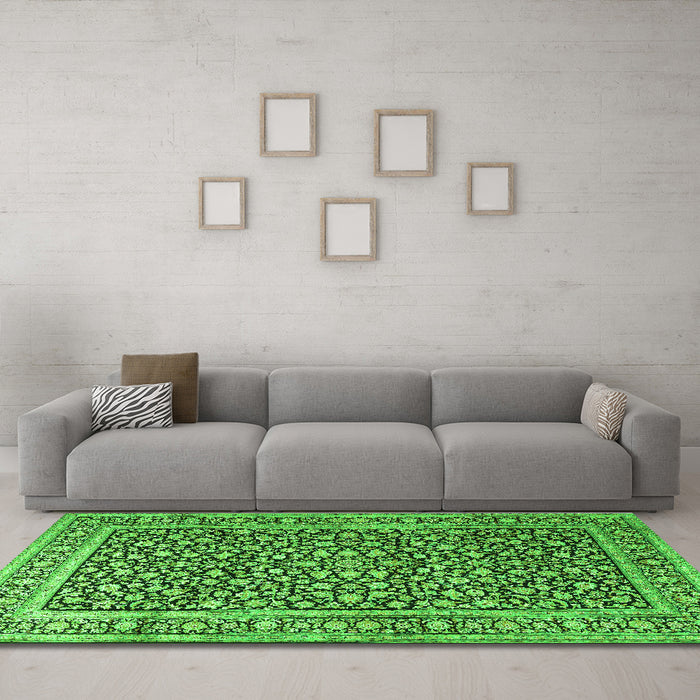 Machine Washable Persian Green Traditional Area Rugs in a Living Room,, wshtr3591grn