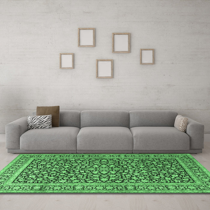 Machine Washable Persian Emerald Green Traditional Area Rugs in a Living Room,, wshtr3591emgrn