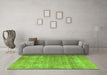 Machine Washable Persian Green Traditional Area Rugs in a Living Room,, wshtr3592grn