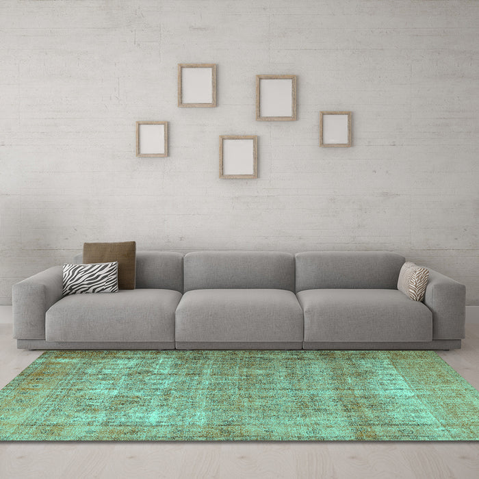 Machine Washable Persian Turquoise Traditional Area Rugs in a Living Room,, wshtr3592turq