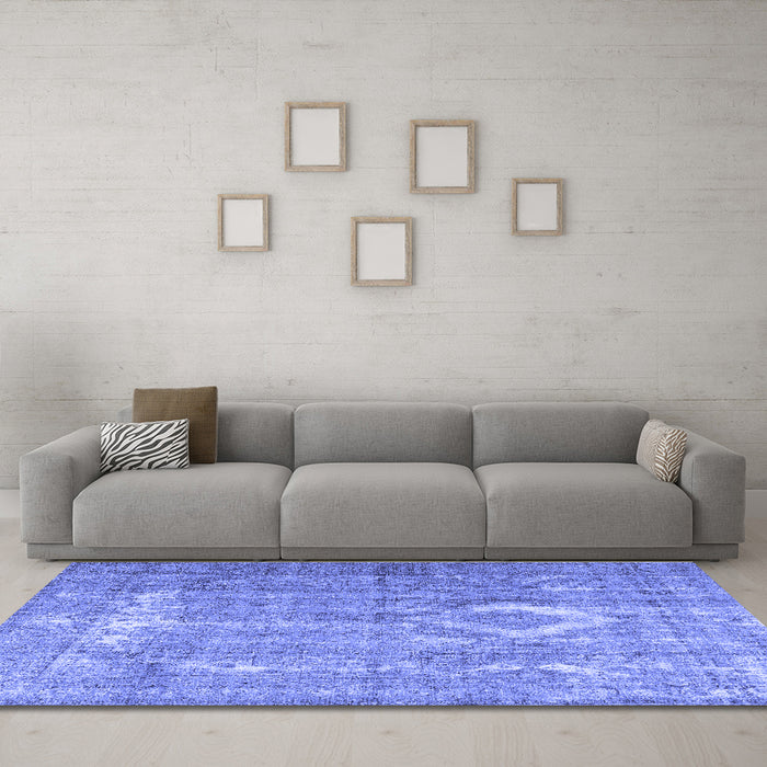 Machine Washable Persian Blue Traditional Rug in a Living Room, wshtr3593blu