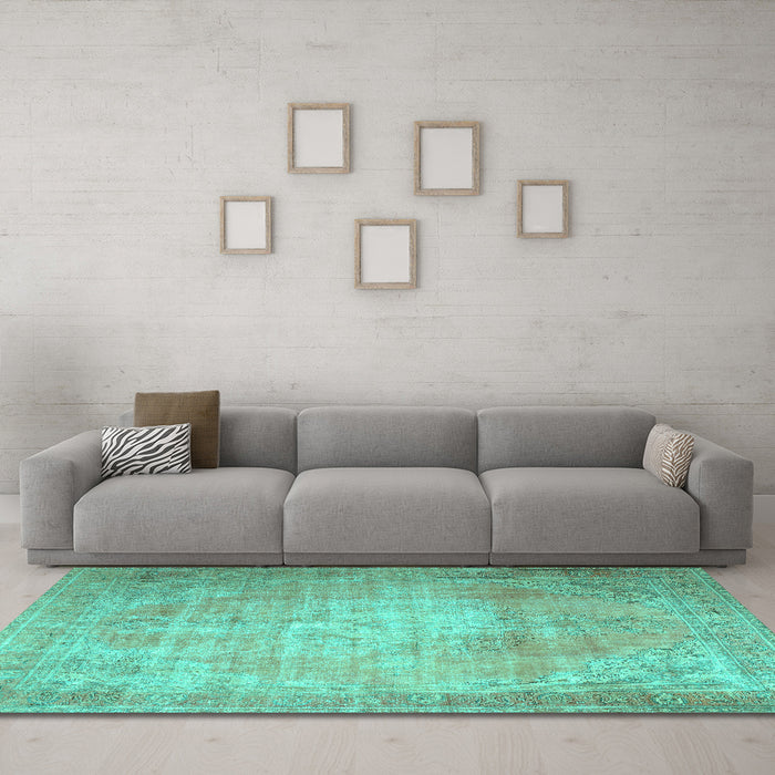 Machine Washable Persian Turquoise Traditional Area Rugs in a Living Room,, wshtr3594turq