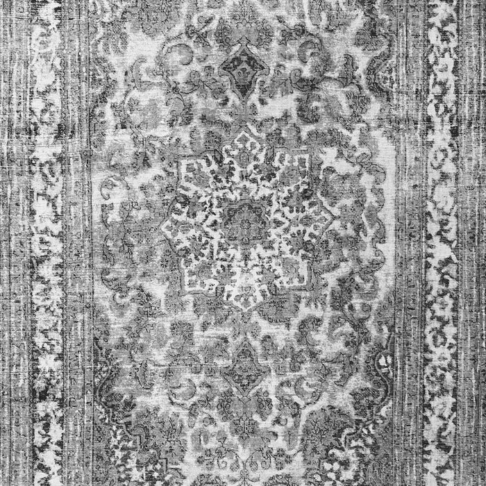 Serging Thickness of Machine Washable Persian Gray Traditional Rug, wshtr3595gry