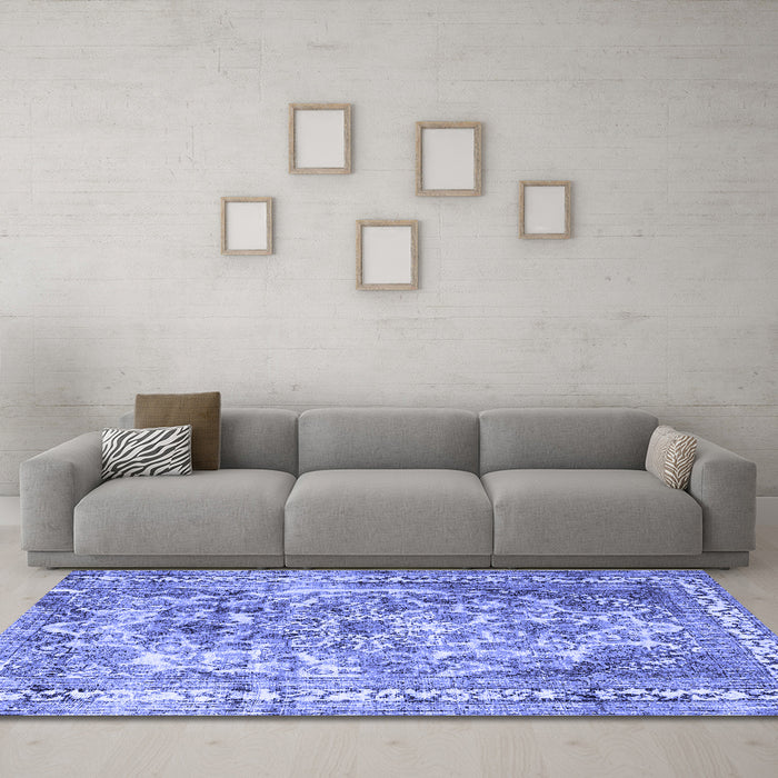 Machine Washable Persian Blue Traditional Rug in a Living Room, wshtr3595blu