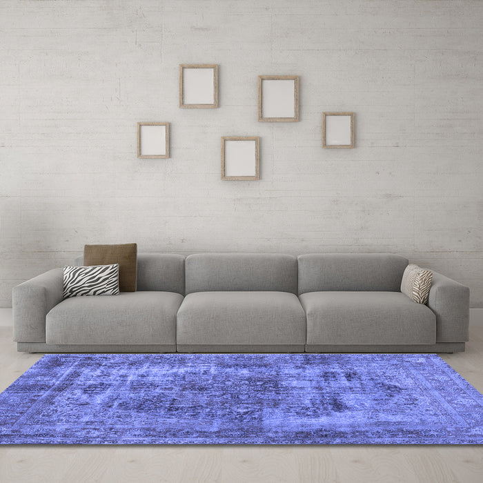 Machine Washable Persian Blue Traditional Rug in a Living Room, wshtr3596blu