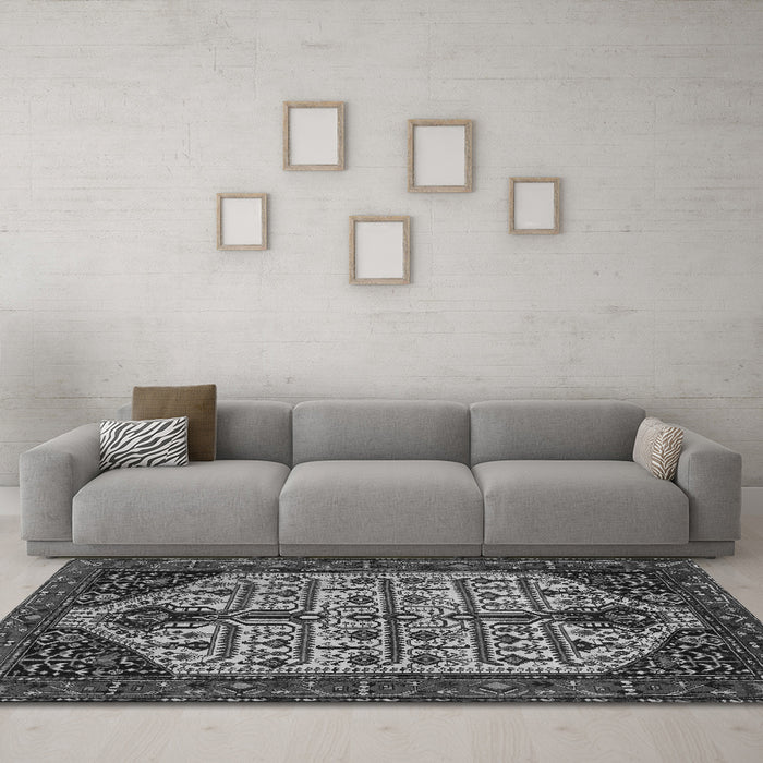 Machine Washable Persian Gray Traditional Rug in a Living Room,, wshtr35gry