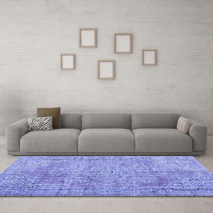 Machine Washable Persian Blue Traditional Rug in a Living Room, wshtr3601blu