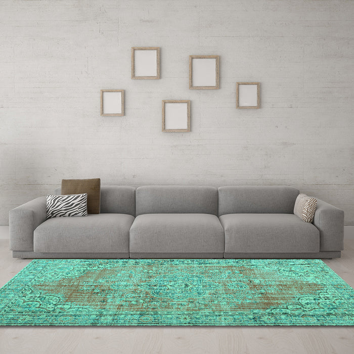 Machine Washable Persian Turquoise Traditional Area Rugs in a Living Room,, wshtr3601turq
