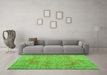 Machine Washable Persian Green Traditional Area Rugs in a Living Room,, wshtr3601grn