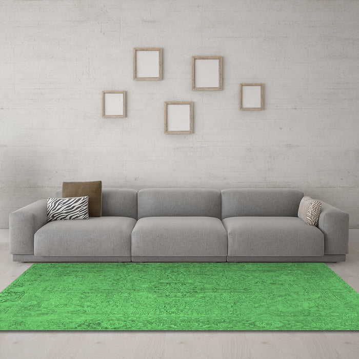Machine Washable Persian Emerald Green Traditional Area Rugs in a Living Room,, wshtr3602emgrn