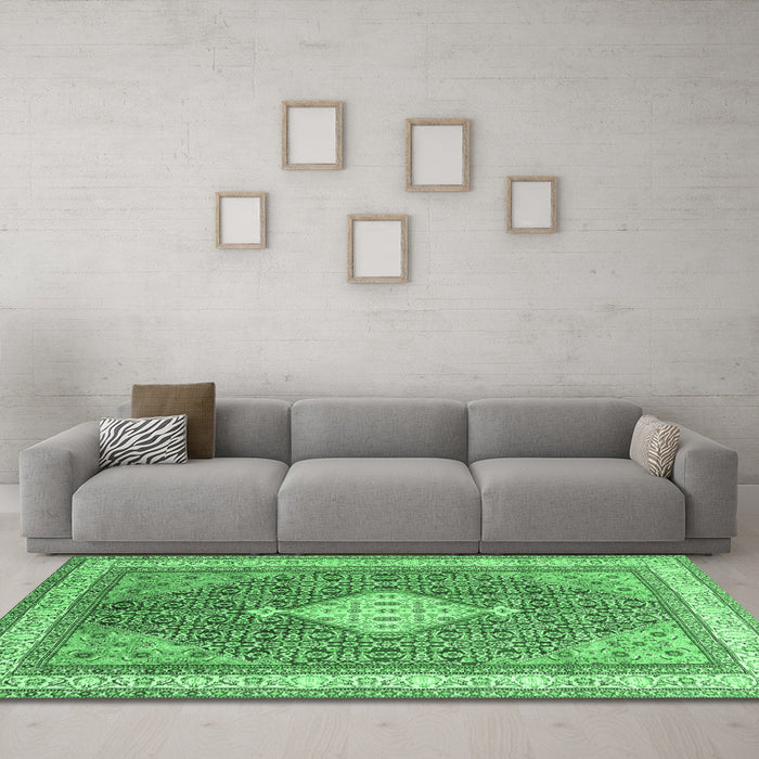 Machine Washable Persian Emerald Green Traditional Area Rugs in a Living Room,, wshtr3604emgrn