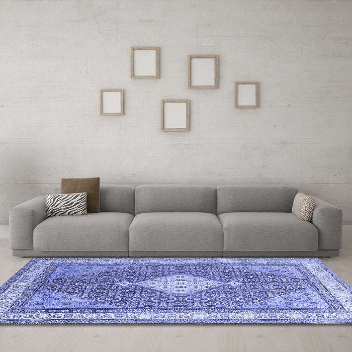 Machine Washable Persian Blue Traditional Rug in a Living Room, wshtr3604blu
