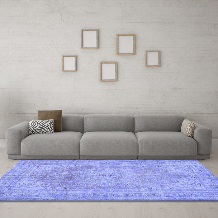Machine Washable Persian Blue Traditional Rug in a Living Room, wshtr3605blu