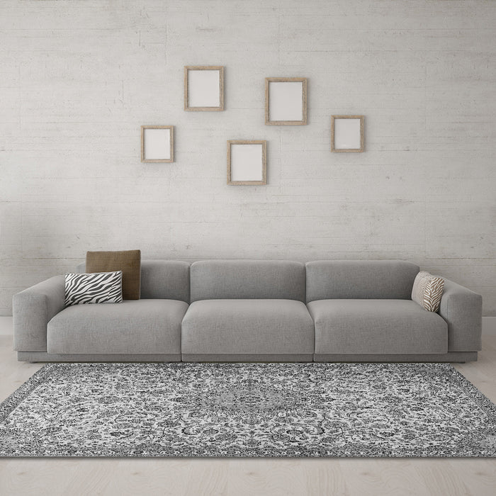 Machine Washable Persian Gray Traditional Rug in a Living Room,, wshtr3606gry